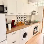 Modern Bright 2 Bedroom Apartment Paris 17